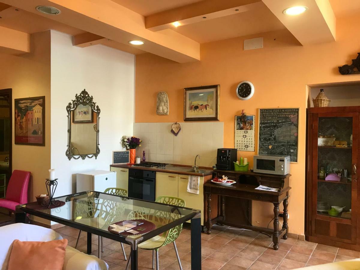 Alloggio Turistico La Stalla Tuscania Εξωτερικό φωτογραφία